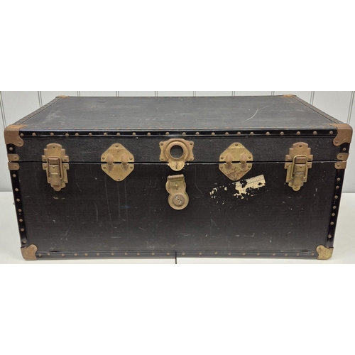 80 - A vintage, solid-framed luggage trunk. Dimensions(cm) H41, W92, D51.