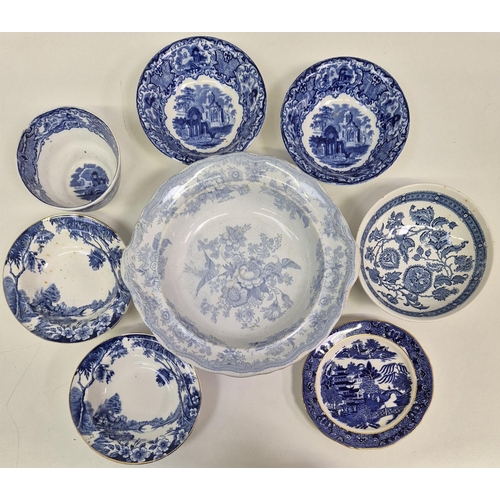 84 - A mixed lot of early 20th century Willow pattern & blue & white table dishes & bowls. Makers include... 