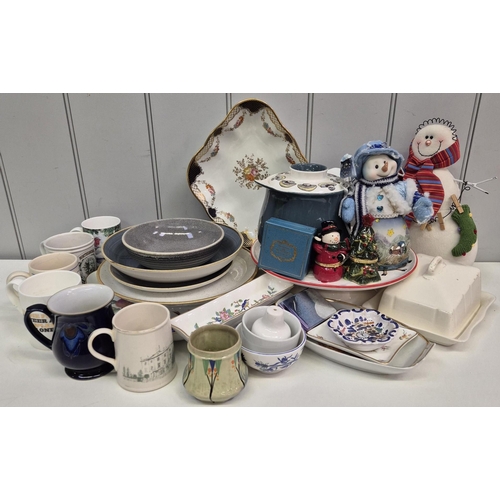 115 - A large selection of vintage homeware. Makers inlcude Wedgwood, Denby, Poole, Prinknash, Royal Worce... 