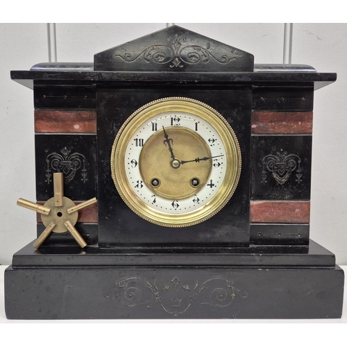 118 - An early 20th century, French slate & marble mantle clock. Dimensions(cm) H27, W31, D13.