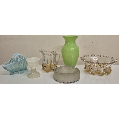 189 - A collection of mid-century decorative glassware. together with an onyx piece. Tallest 19.5cm.