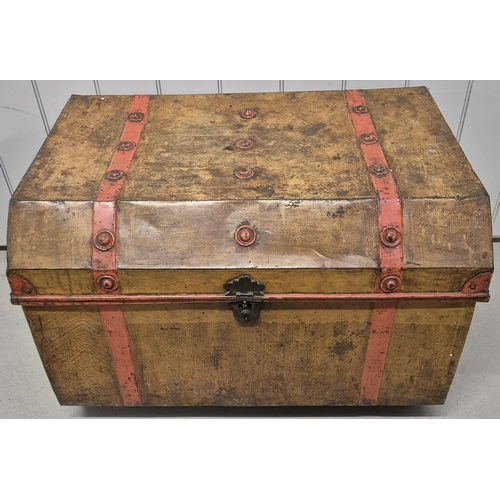 364 - A vintage metal storage trunk/treasure chest, with twin handles. Dimensions(cm) H59, W83, D62.