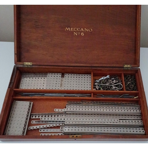 199 - A Meccano No.6 Outfit in original lacquered case. Hinged compartment tray with gold decals enclosing... 