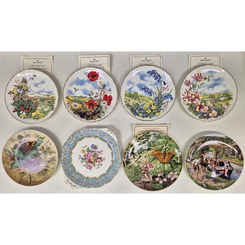 695 - A collection of 17 wildlife/countryside-themed collector's display plates. Makers include Villeroy &... 