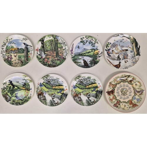 704 - A collection of 16 Wedgwood wildlife-themed collector's display plates.