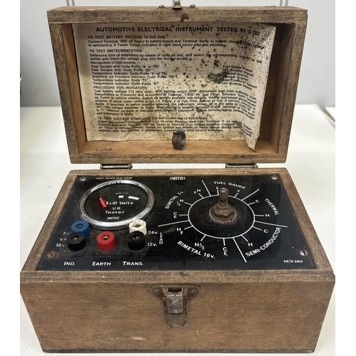 715 - Mixed lot of vintage electricals, etc. To include 'Realistic TRC-421A' CB Transceiver, Smith's Indus... 
