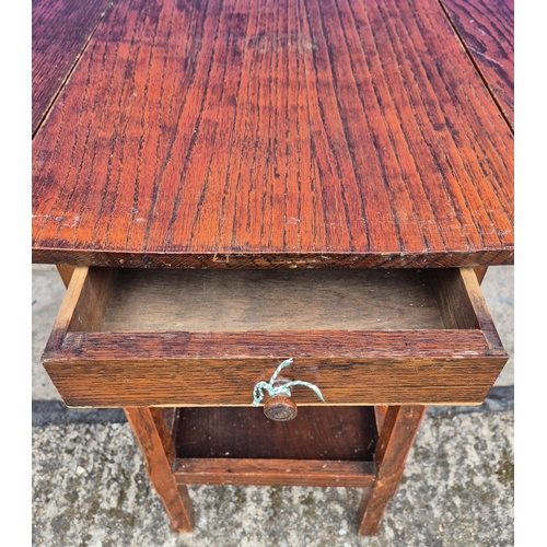 536 - Vintage drop-leaf oak tea table with single drawer, together with a side table. Respective dimension... 