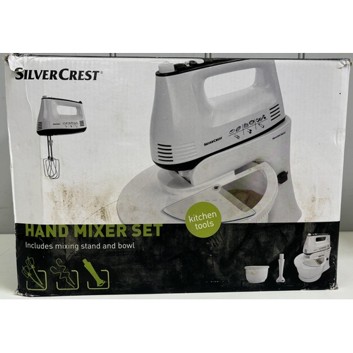 619 - Mixed lot of new/used kitchenware. To include boxed hand mixer, boxed grill, unopened carving set, e... 