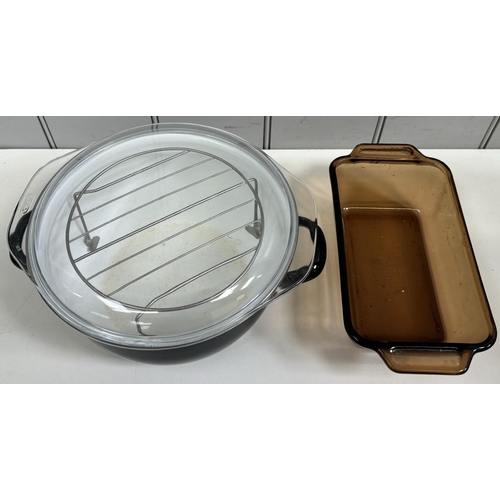 619 - Mixed lot of new/used kitchenware. To include boxed hand mixer, boxed grill, unopened carving set, e... 