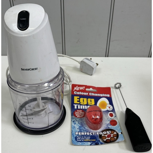 619 - Mixed lot of new/used kitchenware. To include boxed hand mixer, boxed grill, unopened carving set, e... 