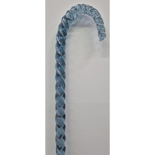 987 - A spiral glass, hand blown walking cane. Length 133cm.