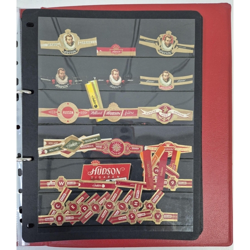 1578 - A huge collection of international cigar bands, housed in 4 albums. Approximately 2200 in total. Man... 