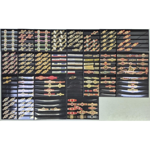 1579 - A large collection of international cigar bands, housed in a quantity of collector's sleeves. Approx... 