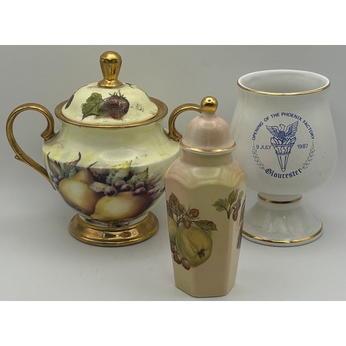 3 - Mixed lot of 4 vintage, decorative ceramic pieces. Makers include Royal Worcester, Prinknash Pottery... 