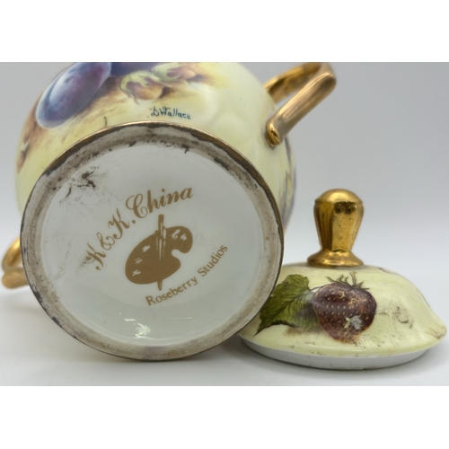 3 - Mixed lot of 4 vintage, decorative ceramic pieces. Makers include Royal Worcester, Prinknash Pottery... 