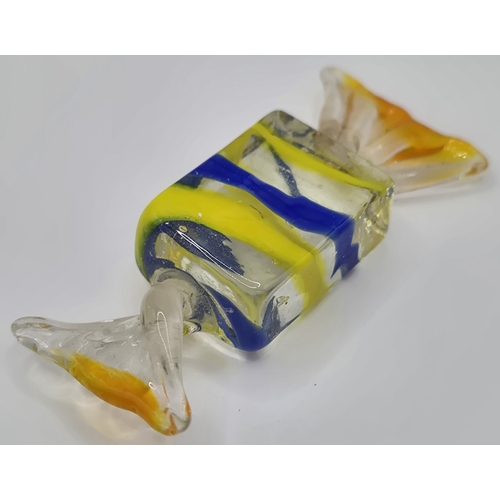 9 - Collection of 15 vintage glass art sweets.