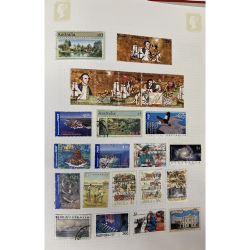 22 - Collection of four stamp albums, containing stamps from New Zealand, USA, Canada & Australia. Approx... 