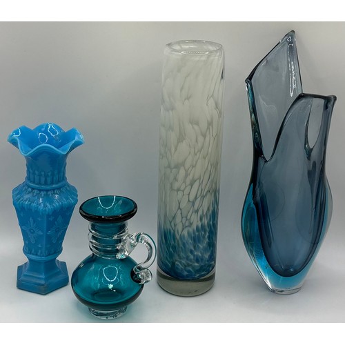 31 - Collection of 16 pieces of mid-century & later, mostly blue glass vases & art glass. Tallest 24cm.