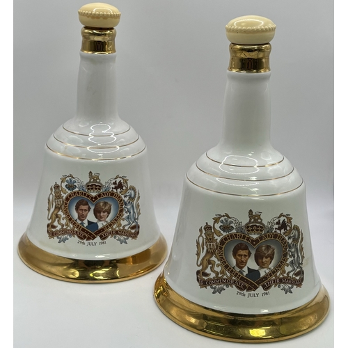 33 - Collection of 5 Wade, Royalty-related, Bell's ceramic whisky decanters (empty); together with an uno... 