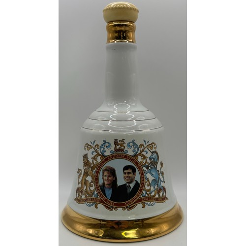 33 - Collection of 5 Wade, Royalty-related, Bell's ceramic whisky decanters (empty); together with an uno... 