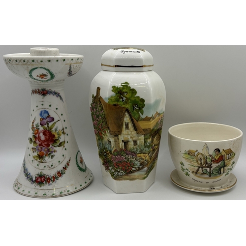 125 - Collection of mostly vintage souvenir ceramics.