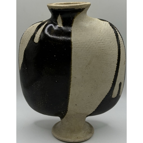 126 - Collection of 6 pieces of studio pottery. To include 5 vases & trinket dish.