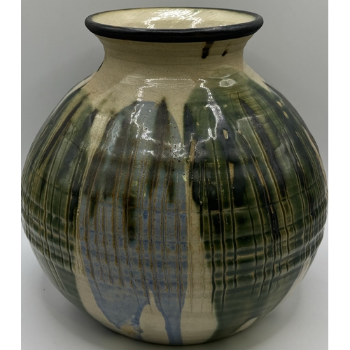 127 - Collection of 6 pieces of vintage pottery. To include Denby, Honiton, etc. Tallest 20cm.