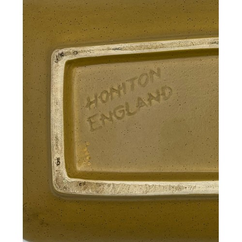 127 - Collection of 6 pieces of vintage pottery. To include Denby, Honiton, etc. Tallest 20cm.