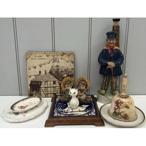 128 - Collection of vintage German & Italian ceramic decor.