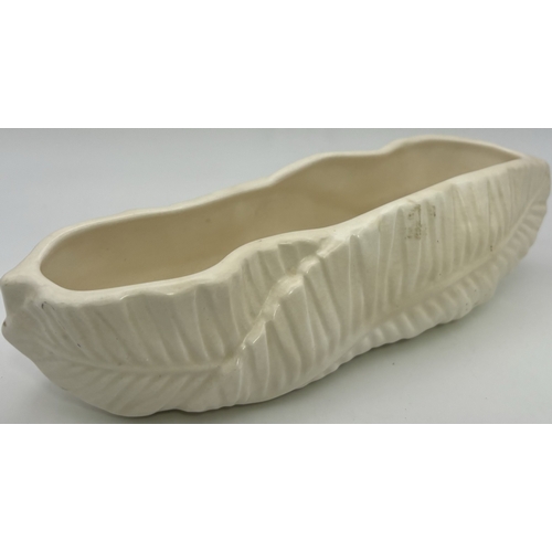 132 - Collection of 8 vintage ceramic tableware examples.