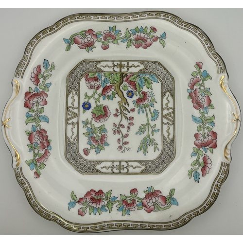 135 - Mixed lot of mostly vintage commemorative ceramic pieces. To include Wedgwood, Royal Doulton, Lysand... 