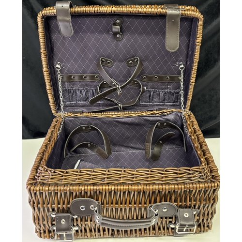 148 - Good quality wicker picnic basket. Dimensions(cm) H22, W39, D30.