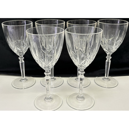 149 - Boxed set of 6 Royal Doulton 'Dorchester', lead crystal, large wine glasses. Glass height 20cm.