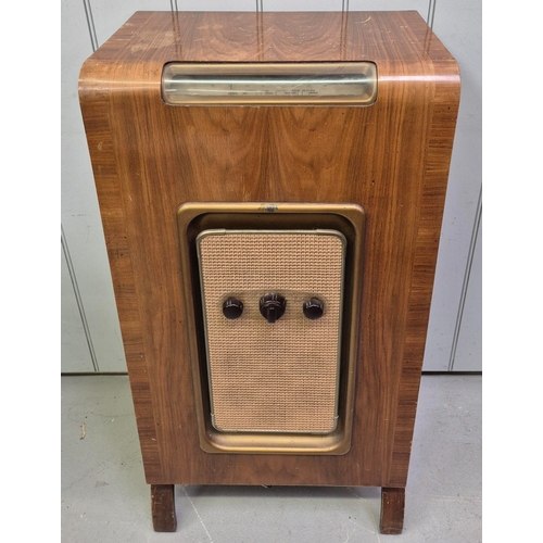 158 - Vintage SoBell valve radiogram. Cabinet dimensions(cm) H97, W49, D37.