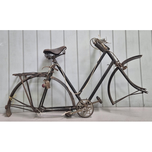 268 - Vintage ladies & gents Raleigh bicycles. A/F condition.