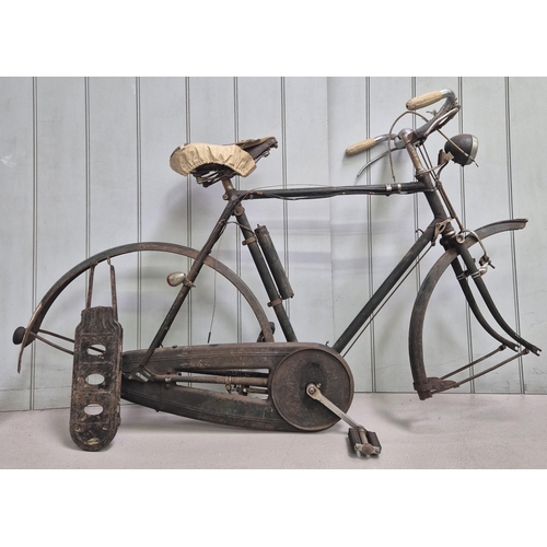 268 - Vintage ladies & gents Raleigh bicycles. A/F condition.