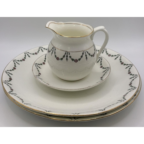 2412 - Mixed lot of 22 pieces vintage ceramic tableware. To include Wedgwood, Aynsley, Woos & Sons & BWM & ... 