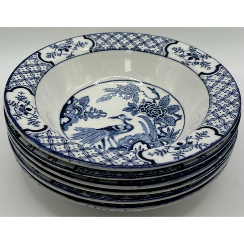 2412 - Mixed lot of 22 pieces vintage ceramic tableware. To include Wedgwood, Aynsley, Woos & Sons & BWM & ... 