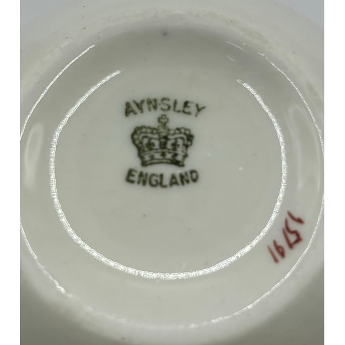 2412 - Mixed lot of 22 pieces vintage ceramic tableware. To include Wedgwood, Aynsley, Woos & Sons & BWM & ... 