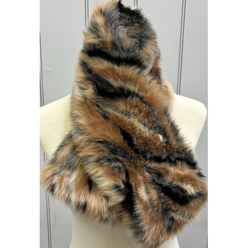 276 - Vintage faux fur stool, ladies white leather gloves & boxed Past Times photo frame.