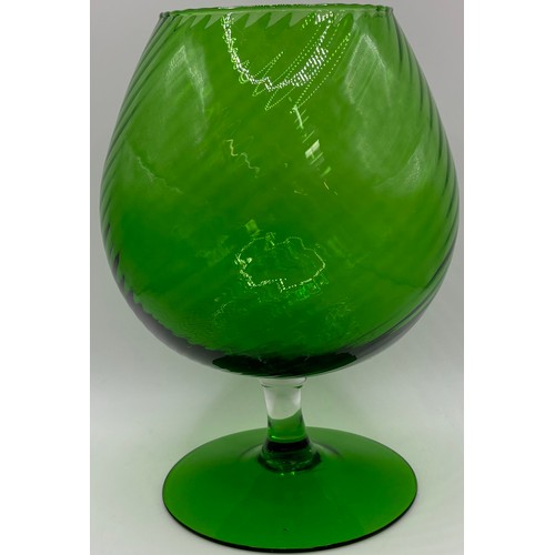 75 - Collection of 13 pieces of mid-century & later green glass decorative pieces. To include candy bowls... 