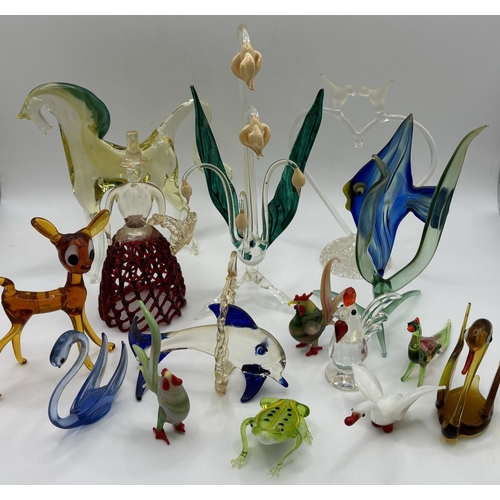 93 - Collection of approx. 28 stylized glass & crystal animal figures. Tallest 20cm.