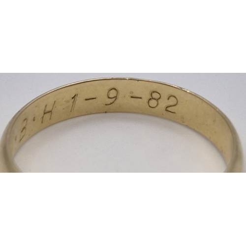1738 - Vintage 14ct gold wedding band. Inside engraved. Approx. size R. Approx. weight 2.4g