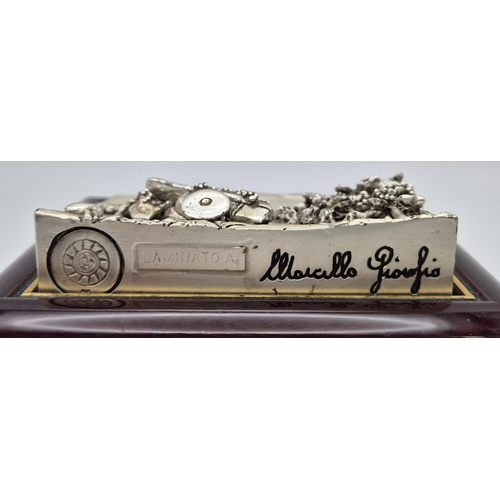 1742 - Embossed silver-lidded trinket box, by Marcello Giorgio (Italy). Complete with certificate of authen... 
