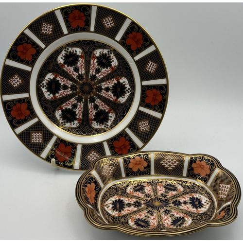 Royal Crown Derby 1128 Imari pattern plate & scalloped dish. Respective dimensions(cm) H2, W22, D22 & H3, W19, D14.