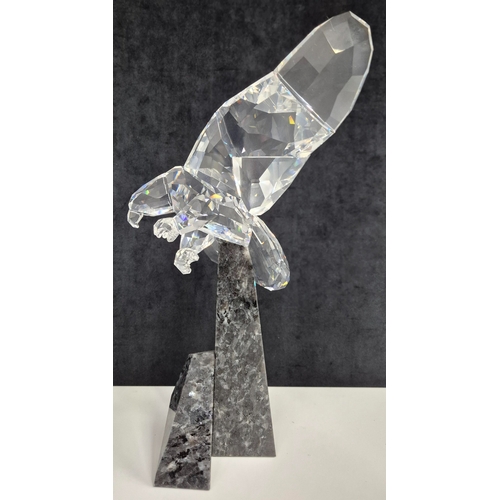 7006 - Swarovski model no: 874456 - Soulmates Eagle.

This retired Swarovski crystal Soulmate Eagle was par... 