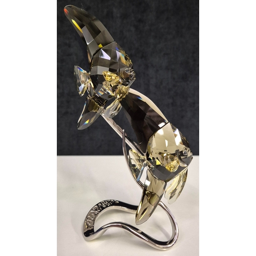 7008 - Swarovski model no: 1036571 - Smoky Batfish Pair

This serene pair of elegant Swarovski Batfish seem... 