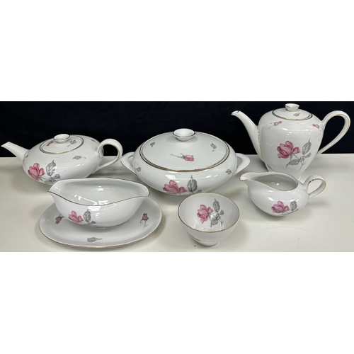 581 - Large dinner service by KPM Germany.