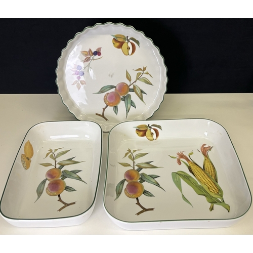 1314 - Large collection of Royal Worcester 'Evesham' dinnerware. To include over 60 pieces.