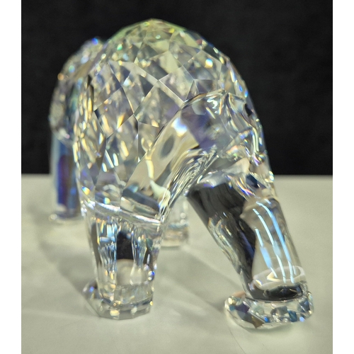 7089 - Swarovski model no: 1053154 2011 Siku Polar Bear with Iceberg Plaque

This retired Swarovski crystal... 